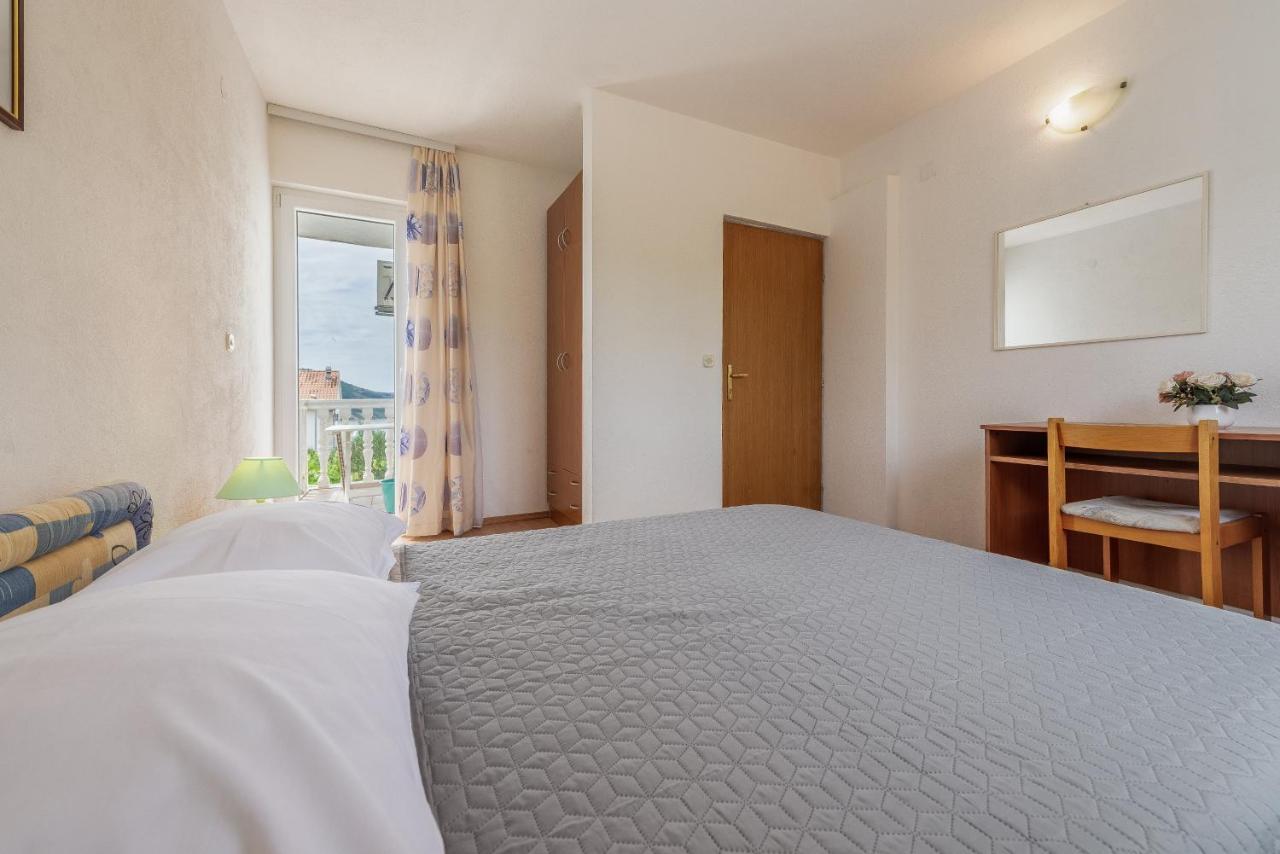 Olive Gardens Apartment พรีมอชเตน ภายนอก รูปภาพ