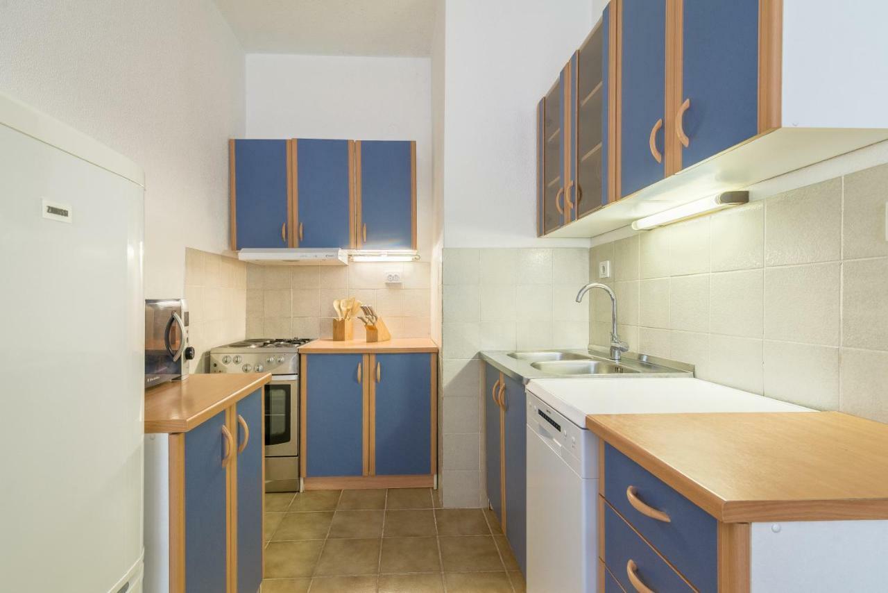 Olive Gardens Apartment พรีมอชเตน ภายนอก รูปภาพ