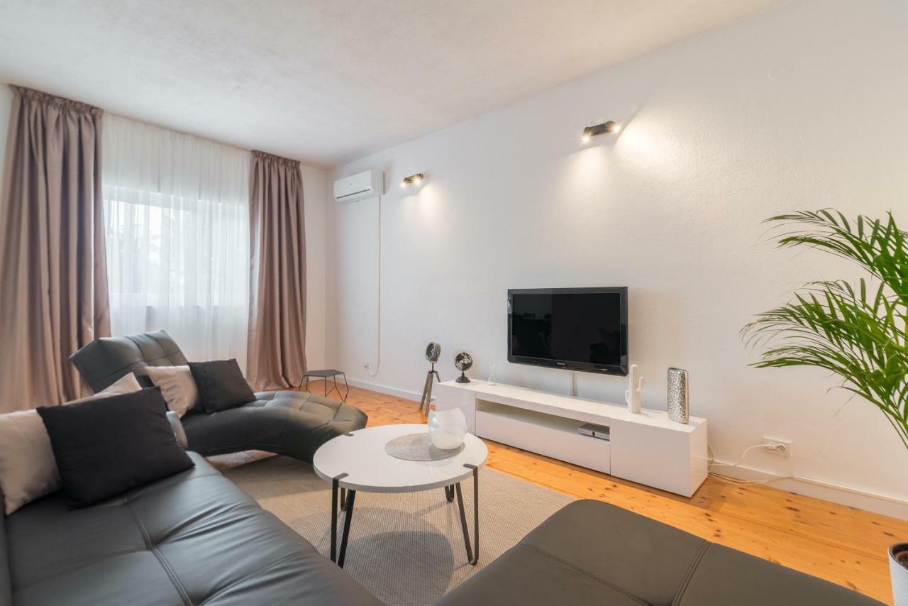 Olive Gardens Apartment พรีมอชเตน ภายนอก รูปภาพ