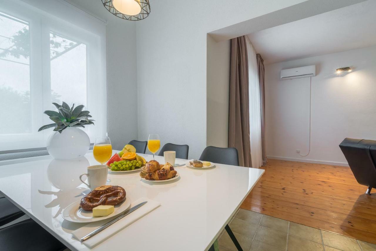 Olive Gardens Apartment พรีมอชเตน ภายนอก รูปภาพ