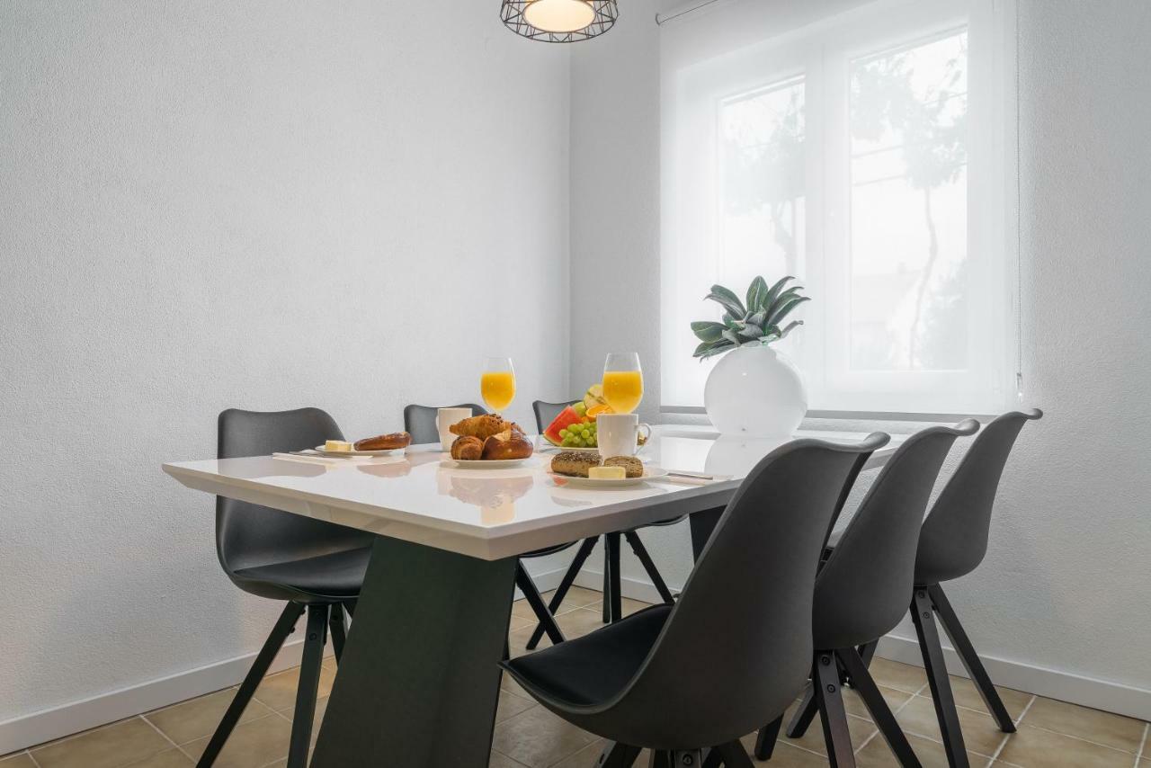 Olive Gardens Apartment พรีมอชเตน ภายนอก รูปภาพ