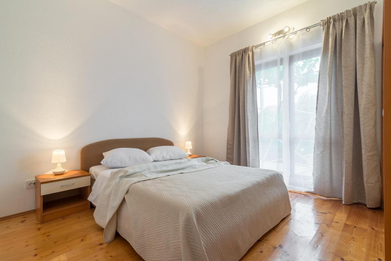 Olive Gardens Apartment พรีมอชเตน ภายนอก รูปภาพ