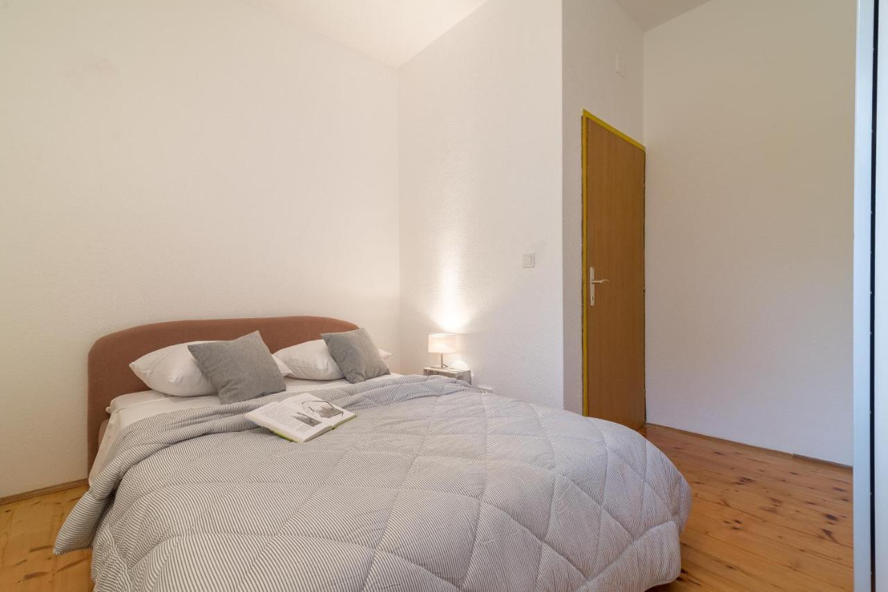 Olive Gardens Apartment พรีมอชเตน ภายนอก รูปภาพ
